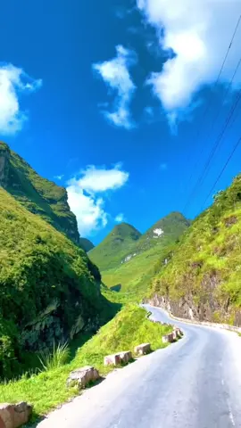 Vẻ đẹp hùng vĩ của Hà Giang 🥰  #vdviet #xuhuong #thinhhanh #phuotluon 