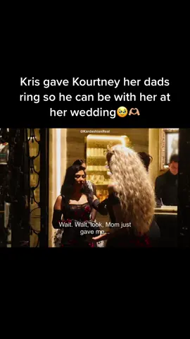 This is so special ❤️ #kourtneykardashian #thekardashians #travisbarker #kravis #kravisweddingspecial #krisjenner #weddingtiktok 