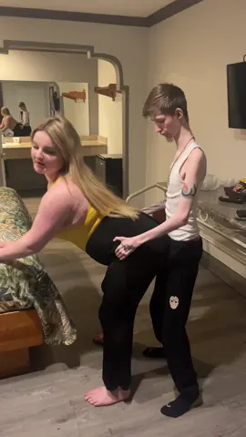 A$$ so fat i can make it fatter 😩 @elizapeaches  #fyp #foryou #foryoupage #longneck #nlechoppa 