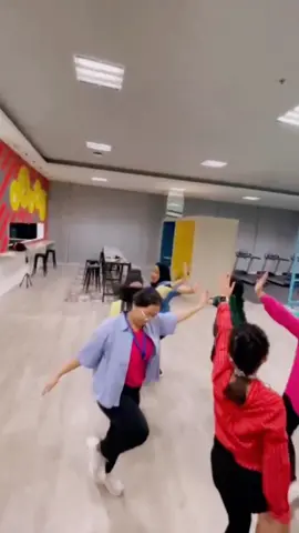 Flashmob Kantor Bombastis Dancer.  Choreo by @Betchy Reztee Spearz  #flashmob #flashmobdance #flashmobchallenge #dance #fyp #bfifinance #selaluadajalan 