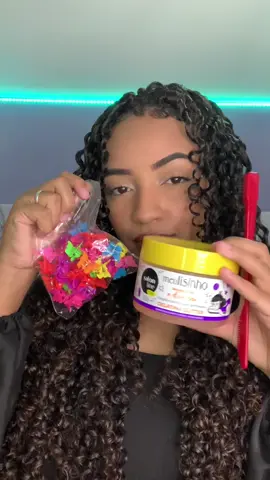 Penteado Romântico 💐❤️✨🫶🏽 Usei a gelatina com glitter da linha meu lisinho da @Salon Line para fazer o baby hair, da usariam? #salonline 