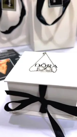 Infinity Bracelet 💕 #dora#maldives#engrave#giftyourlovedones💝#onlinebusiness#dmtoorder📩oninstagram#customizename 