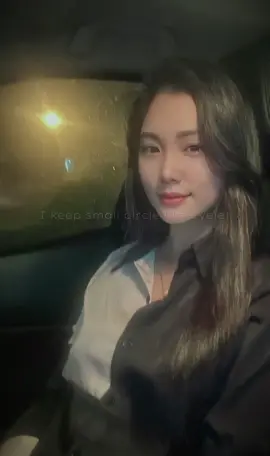 Ben ngoai lanh lung ben trong bi khung 🤡