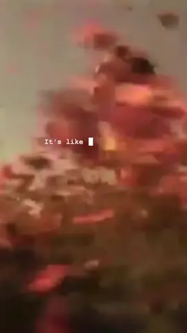 it’s like a dream ☁️🎧 #thebasketballdiaries #dreamy #music #quotes 