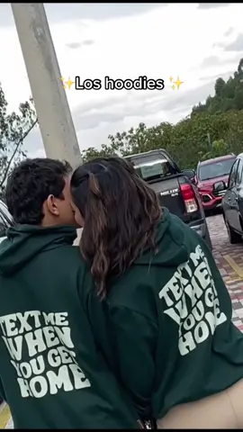 Promo flash hoodies personalizados a $20🫶🏻 #viral #viralvideo #fyp #gye #uio #emprendimiento #ecuador #hoodies #pinterest #personalizados  