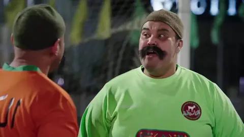 بعزق ضيع الفريق عشان جعان 😂 #الكبير_أوي7