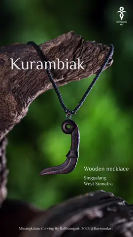 Kurambiak adalah senjata tradisional Minangkabau “Keistimewaan bentuknya menyifati dan menyerupai kuku Harimau yang sewaktu-waktu bisa keluar dan mengoyak tubuh lawan, membuat Kurambiak menjadi andalan utama para Pandeka Silek Minangkabau.  Menurut Tambo Alam Minangkabau, Kurambiak adalah senjata rahasia para Datuk dan para Raja. Tidak sembarangan orang boleh dan mampu memainkannya. Meskipun berukuran kecil dan mungil, ternyata dalam daftar senjata paling berbahaya, Kurambiak tercatat sebagai senjata genggam mematikan urutan kedua setelah pistol. #kurambiak #minangkabau #sumatrabarat #singgalang #urangminang #fypage #fyp #fypシ #urangrantau #woodworking #woodcarving #padangpanjang #minangkabausumbar #etnisminangkabau 