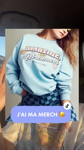J'ai ma MERCH! 🥳🥳🥳🥳 