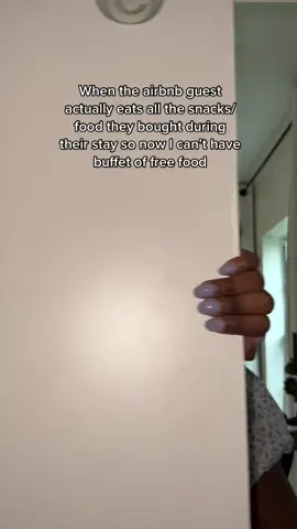 Hehe jkjk 🤣🤣 I do love the snacks though #airbnbhost #airbnb #airbnbcleaning #airbnbcleaner 