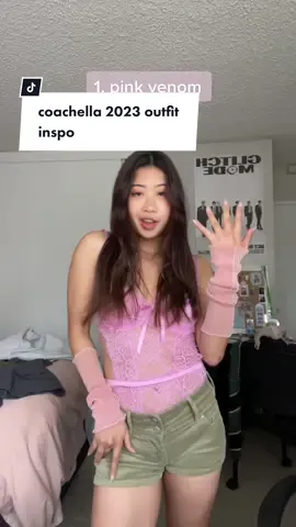 IF UR A KPOP STAN GOING TO COACHELLA COMMENT HEHE💘🐍 IM EXCITEDDD problem tho: i forgot the bottom half of my fit for d3 hah. hah. @bp_tiktok #typagirl #coachella2023 #blackpink 