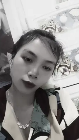 app chân thật hôn 😅