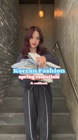 MUST haves for a fashionable look in the spring inspired by current trendy Korean Fashion 😌🌸 these pieces were hand picked by me @judyllee from @codibook <3  #springstyleinspo #springstyleinspo2023 #codibook #spring #fashion #springoutfits #outfitinspo #KoreanFashion #KoreanOutfits 