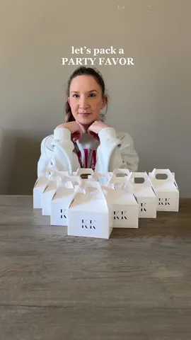 My favorite way to customize party favors 🤍 Cant wait for yall to see this shower! #weddingshower #couplesshower #partyplanner #partyfavor #weddingideas #engagementparty #blackandwhiteparty #partyfavorideas 