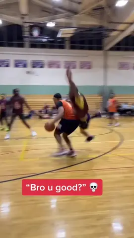 Announcer got me weak 😭 #basketball #funnyfail #shoutoutot (via hoopmotivate/IG)