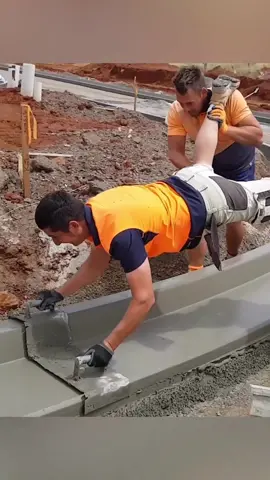 Work smarter, not harder 🤣👏 #builders #funny #xyzbca #concrete #unilas 