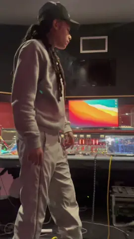 aint no movie 🎬  #fyp #fypシ #artist #newmusic #trending #inthestudio 