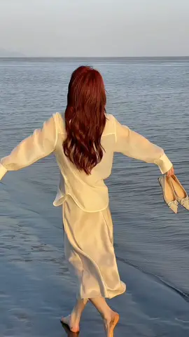 bạn có thích biển không? #trending #thoitrangtiktok #stylist #fashion 