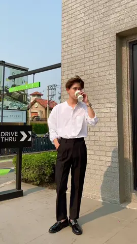 แต่งตัวง่ายๆ ด้วยกางเกงสแล็คเอวสูงทรงขากระบอก แมทช์กับเสื้อเชิ้ตทรง regular #fyp #foryoupage #เสื้อผ้าแฟชั่น #เสื้อผ้าผู้ชาย #ร้านเสื้อผ้า #เสื้อเชิ้ตผู้ชาย #เสื้อเชิ้ต #ชุดทํางาน #กางเกงเอวสูง #กางเกงผู้ชาย #กางเกง #กางเกงขายาว #กางเกงสแล็คผู้ชาย #พ่อค้าออนไลน์ #hshallo 