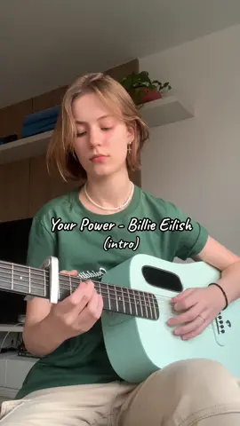 uma das melhores intros de violão #billieeilish #guitartok #lavamusic #bluelava @LAVAMUSIC efeito: reverb
