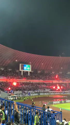 sampai jumpa musim depan👋@PERSIB #PersibBandung #AksiFlare #Bobotoh #GBLA #Fypシ 