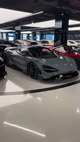 Grey hit's different 👑 #mclaren #mclaren765lt #fy #trending #fypシ #foryou #carspotting #cartok #viral #carsoftiktok #rarecarspotting 