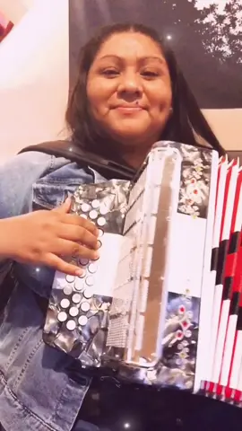 2 different parts of “el cascabel” i put together just for practice. Heres a  short tutorial of just the GCF accordion buttons. #gcfaccordion #elcascabelhuapango #accordionpractice #vavagesfamilia 