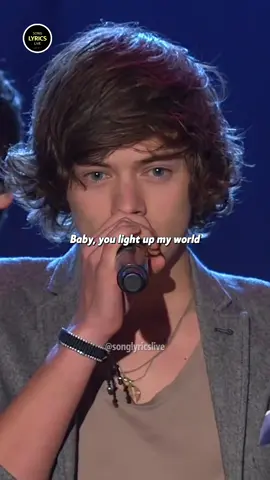 What Makes You Beautiful | One Direction #whatmakesyoubeautiful #1d #onedirection #harrystyles #songlyricslive 