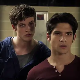 I miss their friendship #teenwolf #scottmccall #isaaclahey #edit #foryou #scisaac #scottandisaac 