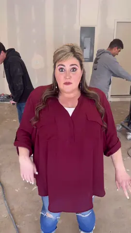 Garage Floor ✨GLOW UP✨  #garagefloor #epoxyfloor #homerenovation #soexcited #garagetransformation 