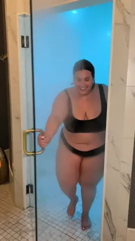 Highly reccomend The Bohdi Spa in Newport Rhode Island! Theh are #plussize friendly!! Bathing suit is @onewithswim  #CapCut #spa #bohdispanewport #newportri #newengland #rhodeisland 