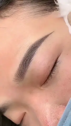 Microshading by 3R blade and semi cream pigment #permanentmakeup #microblading #permanentmakeuptraining #microbladingtraining #permanentmakeupartist #microbladingartist #hairstrokes #microshading #ombreeyebrow #ombrebrows 