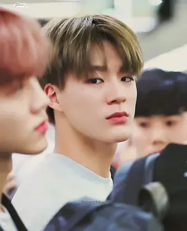 just the way jeno looking at jaemin #jeno #jaemin #nomin #젠잼 #노민