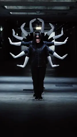 Geometry engineers ⚙️ @urbantheory_ 🎥: @_plug_giulio_  Track ID: @rickymaranomusic - Engineer 🎧 #urbantheory #perspectivematters #tutting #tuttingdance #italydancers #dancecrew #dancersofinstagram #groupdance #groupnumber #dancemoms #illusion #illusions #coordination #choreo #choreography #dancers #dancelife #dancevideo 