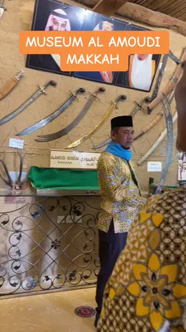Terdapat pedang Dzulfikar((pedang sayyidina Ali)) di Museum Al amoudi semoga sahabat semua yg blm Umroh bisa Allah segerakan Umroh dan yg sudah bisa kembali lagi aamiin #alamoudimuseummakkah #makkah🕋 #umroh2023 #viral #tiktok #masukberanda 