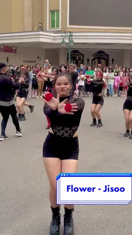 Cao thủ không bằng tranh thủ, nhờ? 😊 #flowerchallenge #jisoo #xuhuong2023 @𝗕𝗟𝗔𝗖𝗞𝗦𝗜𝗢𝗙𝗙𝗜𝗖𝗜𝗔𝗟 @blackpinkofficial  #blackpink 