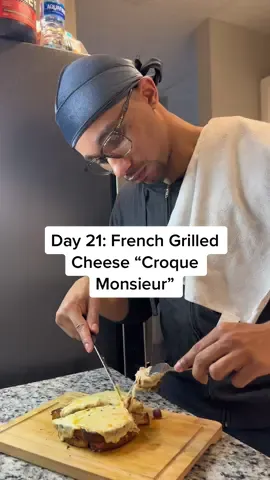 Im moving out soon. Making a Croque Monsieur for the first time  Day 21: French Grillee Cheese ##Foodie##foodblogger##croquemonsieur ##asmr##asmrfood##cookingvideos##cookingasmr