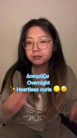 Kaltses lives matter #fyp #ελληνικοτικτοκ #καλτσες #overnight #heatlesscurls 