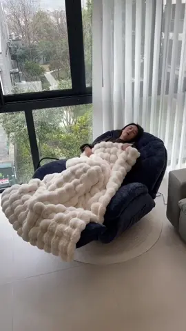 The most comfortable mement of my day #chair #recliner #sofa #fyp #usa #reclinerchair #relaxation #homedecor #furniture 