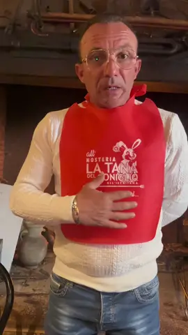 Video richiesto ❤️ @latanadelconiglio #pasqualeautofratellimanna #tiktok #tanialacommerciante #fyp #perte #foryou #cibo #food #Love #latanadelconiglio 