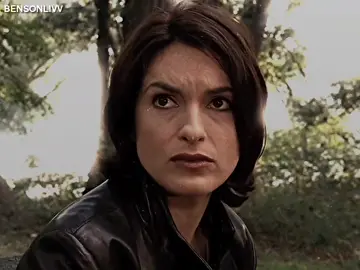 #LAWANDORDERSVU how the squad protected liv😭. #oliviabenson #svu #fyp #elliotstabler #captianbenson #lawandorder #mariskahargitay #edits 