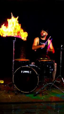 En el mercho escuchando ferxxo #mercho #ferxxo #fercho #feid #lilcake #migrantes #baterista #alinarest #drums #drumsolo #bateria @Cake @MIGRANTES 