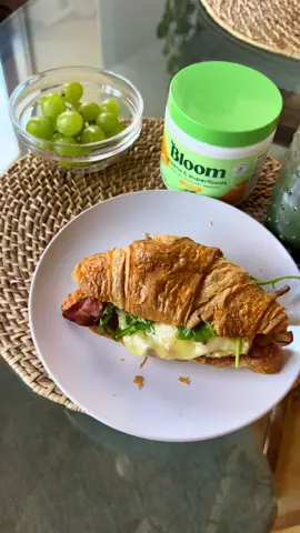 Bacon, egg and cheese but dress it up nice 🌸🥐 #bloompartner #brunch #baconeggandcheese #croissant #brunchideas #calabrianchili #EasyRecipe #quickrecipes #breakfast 