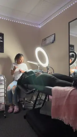 Volume with spikess ❤️‍🔥 #fypシ  #lashtrays #greenvillelashes #aprillashes #minklashes #esthetician #foryoupage #lashtrays #volume #greenvillesc #chitown #lashes 
