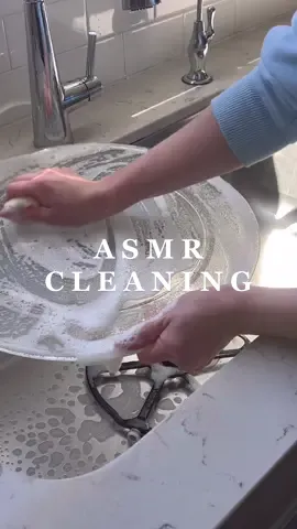 Clean with me 🧼🫧#CleanTok #asmr #asmrsounds #cleaning #cleaningtiktok #cleaningasmr #asmrvideo #asmrvideo #cleaninghack #kitchen #kitcnenhacks #fyp #foryou #motivation #cleanwithme #asmrcleaning  #kitchen #satisfying #sink 