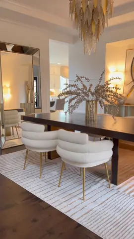 And just like that, my formal dining room is finally done! Been working on this room for over a month and this weekend, we finished it! What do you think? 