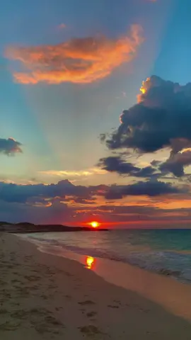 Sunset>>> #vacation #cuba#sky#sunset#clouds#asthetic#prettysky#fyp#foryou #fypシ 
