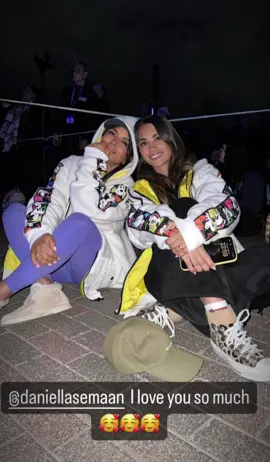 I love you so much 🥰🥰🥰 #antoymessi #messiyantonella #louisvuitton #antonellaroccuzzo1809 #antonellarocuzzo #daniellasemaan 