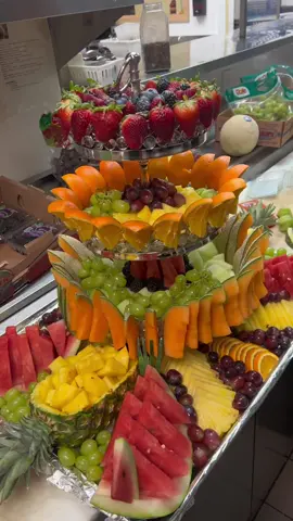 Fresh fruit design and decoration😋🥰👩🏻‍🍳#afghantiktokcooking #viral #cateringservice #fypシ🇨🇦🇦🇫 