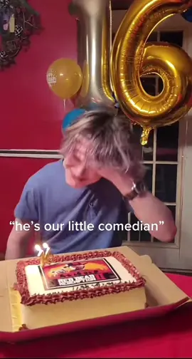 I got third hand embarrassment watching this💀 #fyp #burthday #christopher #cringey #embarrassing #hardwatch #embaressment 