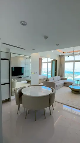 ⚡️AX CAPITAL is incredibly proud to present this stunning waterfront 1-bedroom apartment in SUNRISE BAY, located at Emaar Beachfront – Dubai, UAE. Price is $850,000